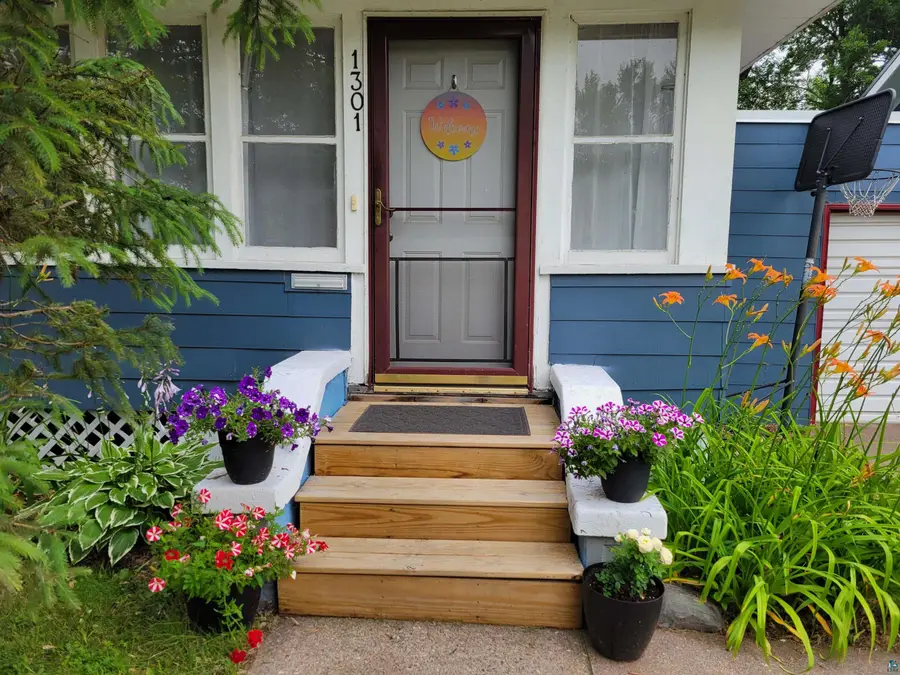 1301 Carlton Ave, Cloquet, MN 55720 - #2