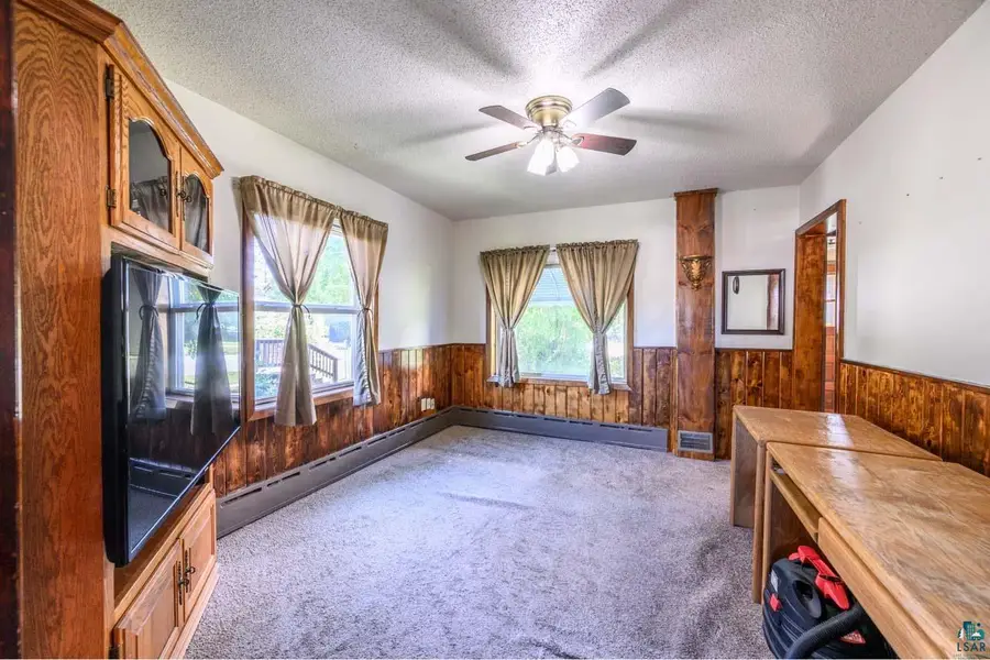 220 W Howard Ave, Keewatin, MN 55753 - #2