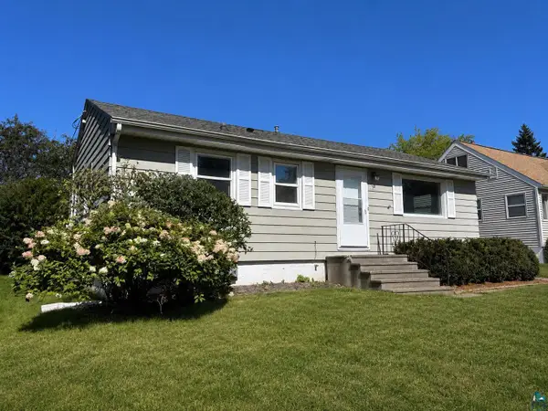 2227 W 22nd St, Duluth, MN 55811