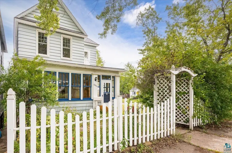 604 E 11th St, Duluth, MN 55805 - #3