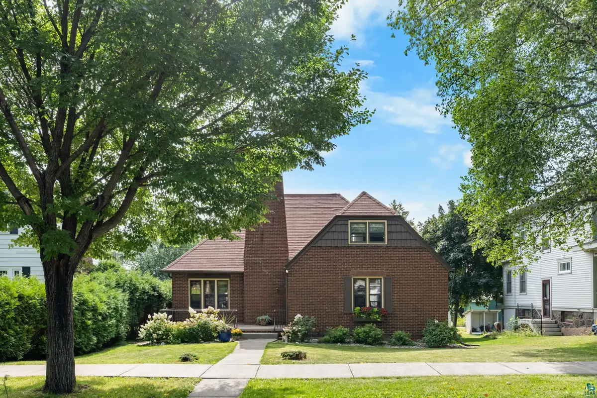 4214 Robinson St, Duluth, MN 55804 - #1