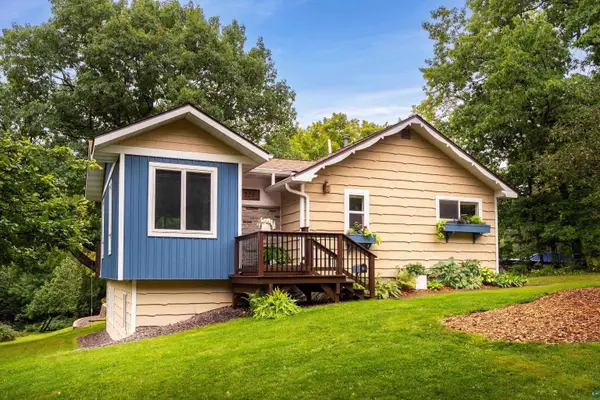 326 Bellis St, Duluth, MN 55803