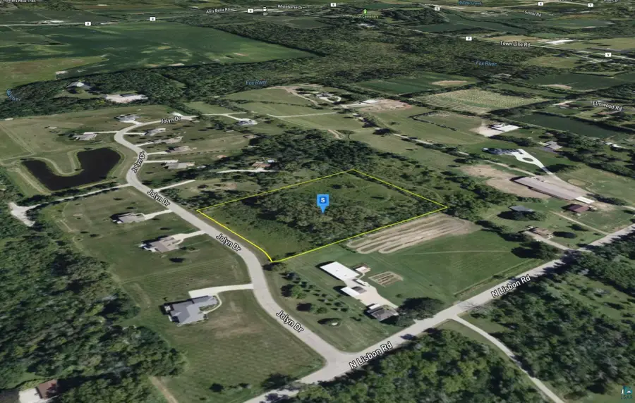 W226N8880 Jolyn Dr, Lisbon, MN 53089 - #2