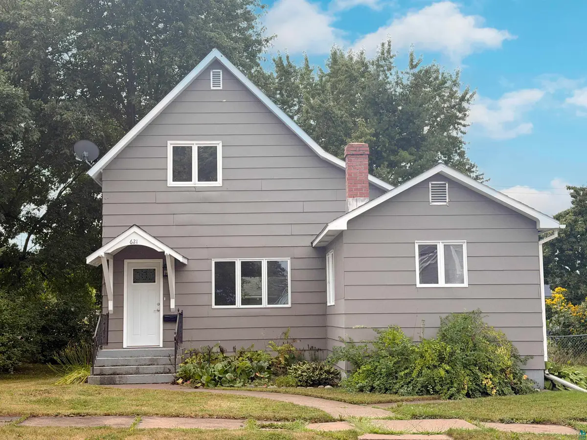 621 18th Ave W, Ashland, WI 54806 - #1