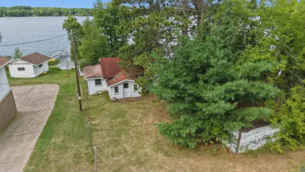 8075 S Dowling Lk Rd E, Superior, WI 54880