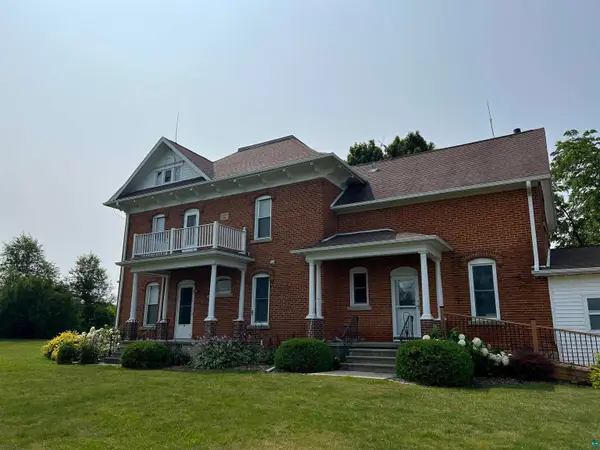 43264 160th St, Mabel, MN 55954