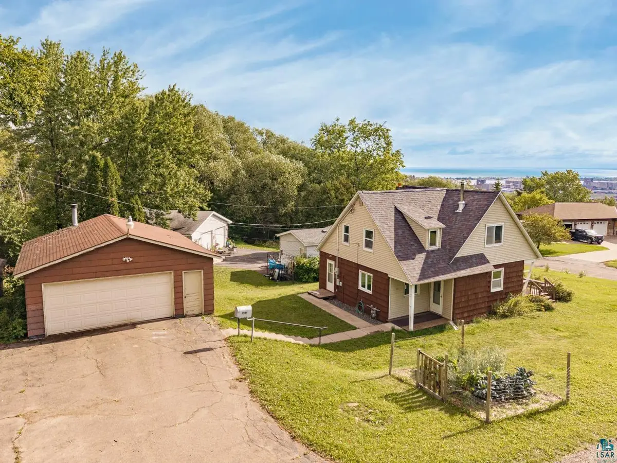 2531 W 13th St, Duluth, MN 55806 - #1