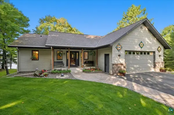 5006 8th Ave, Duluth, MN 55803