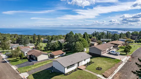 1634 Cliff Ave, Duluth, MN 55811