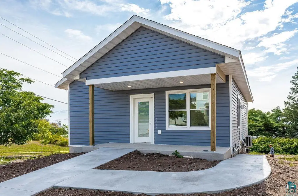 4 W 11th St, Duluth, MN 55806 - #1