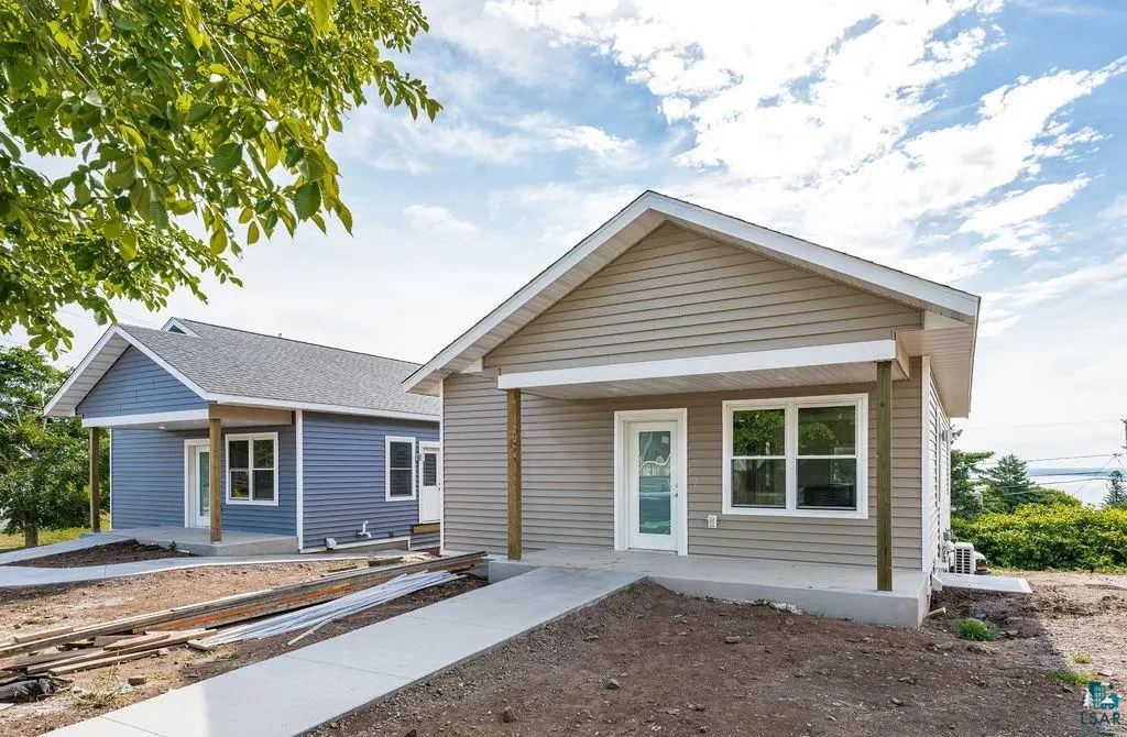 8 W 11th St, Duluth, MN 55806 - #1