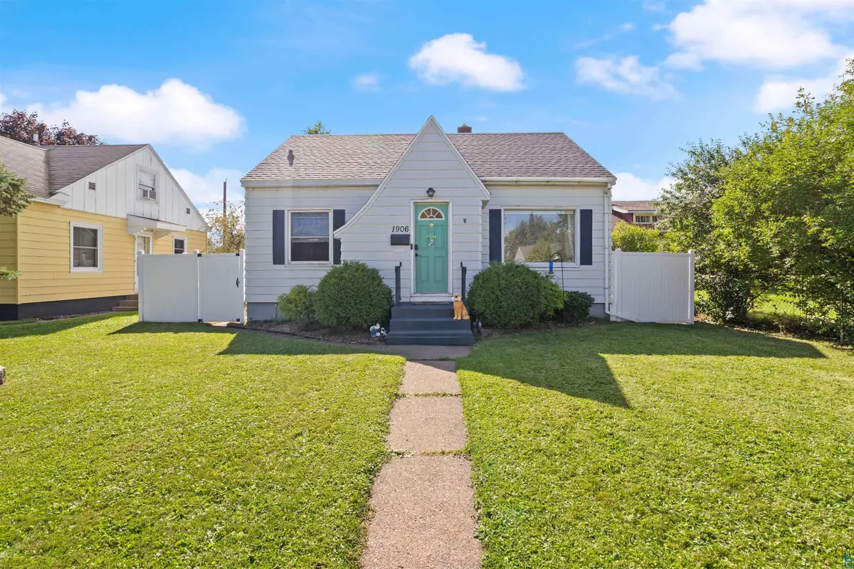 1906 E 5th St, Superior, WI 54880 - #1