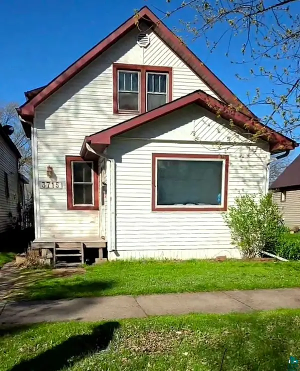 3715 E 3rd St, Superior, WI 54880