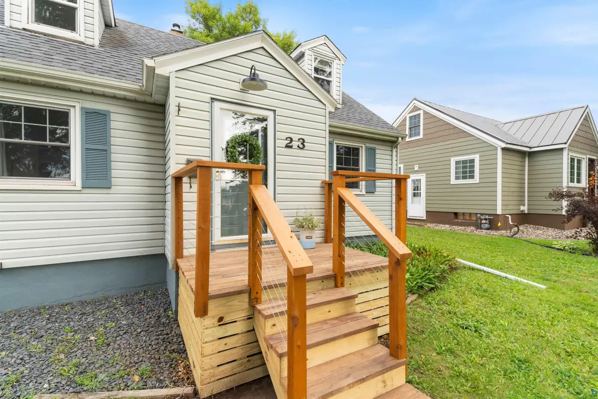 23 N 65th Ave W, Duluth, MN 55807 - #1