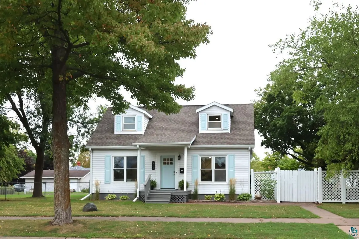 914 3rd Ave E, Ashland, WI 54806 - #1