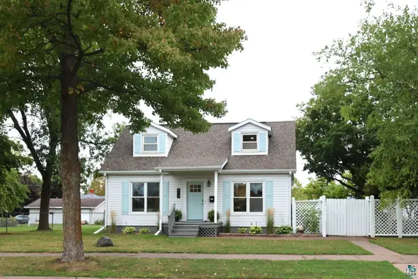 914 3rd Ave E, Ashland, WI 54806