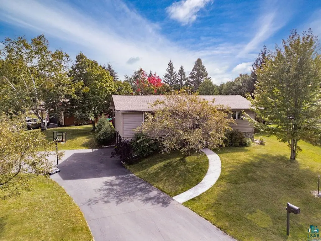 2102 N Robin Ave, Duluth, MN 55811 - #1