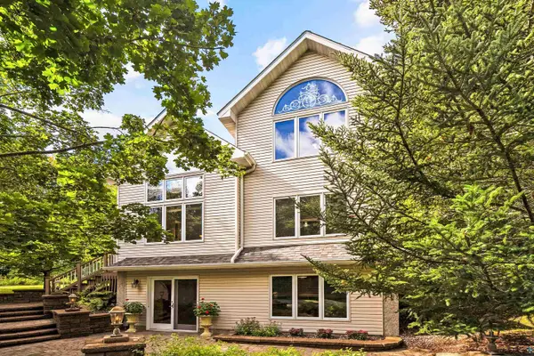 5134 Maple Grove Rd, Hermantown, MN 55811