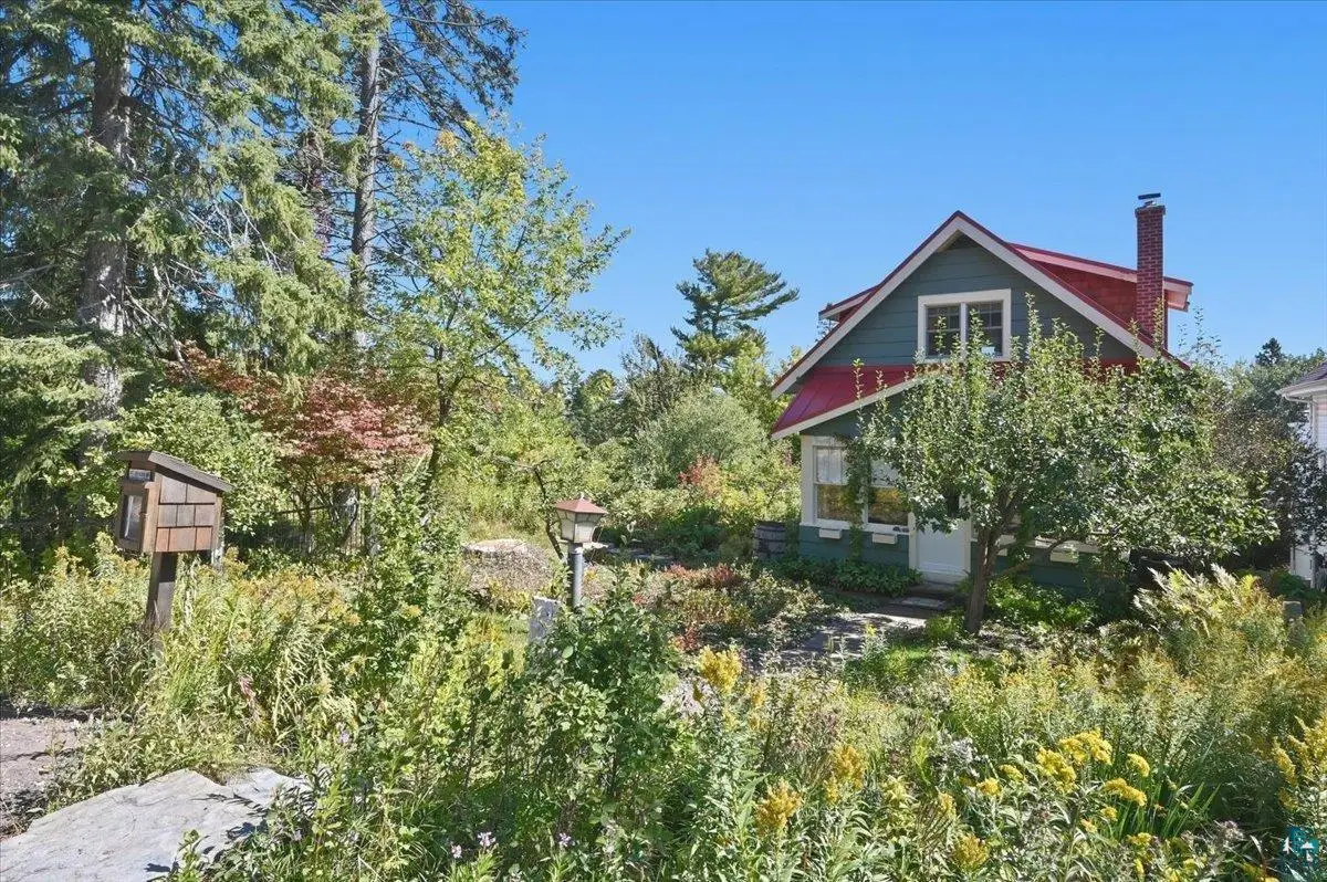 1612 E Skyline Pkwy, Duluth, MN 55805 - #1