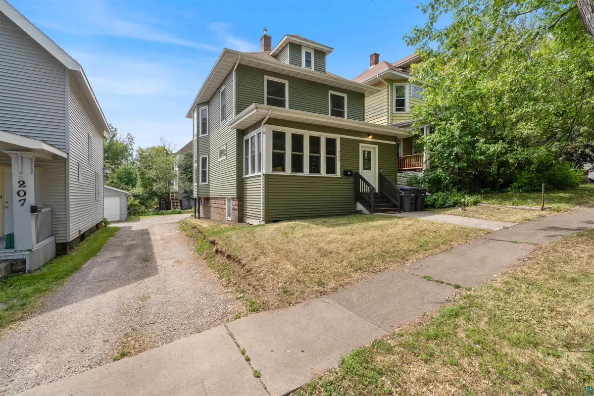 203 S 18th Ave E, Duluth, MN 55812 - #1