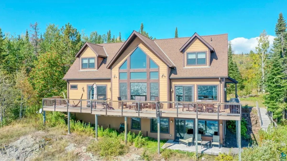 41 W Rosebush Ln, Grand Marais, MN 55604 - #1
