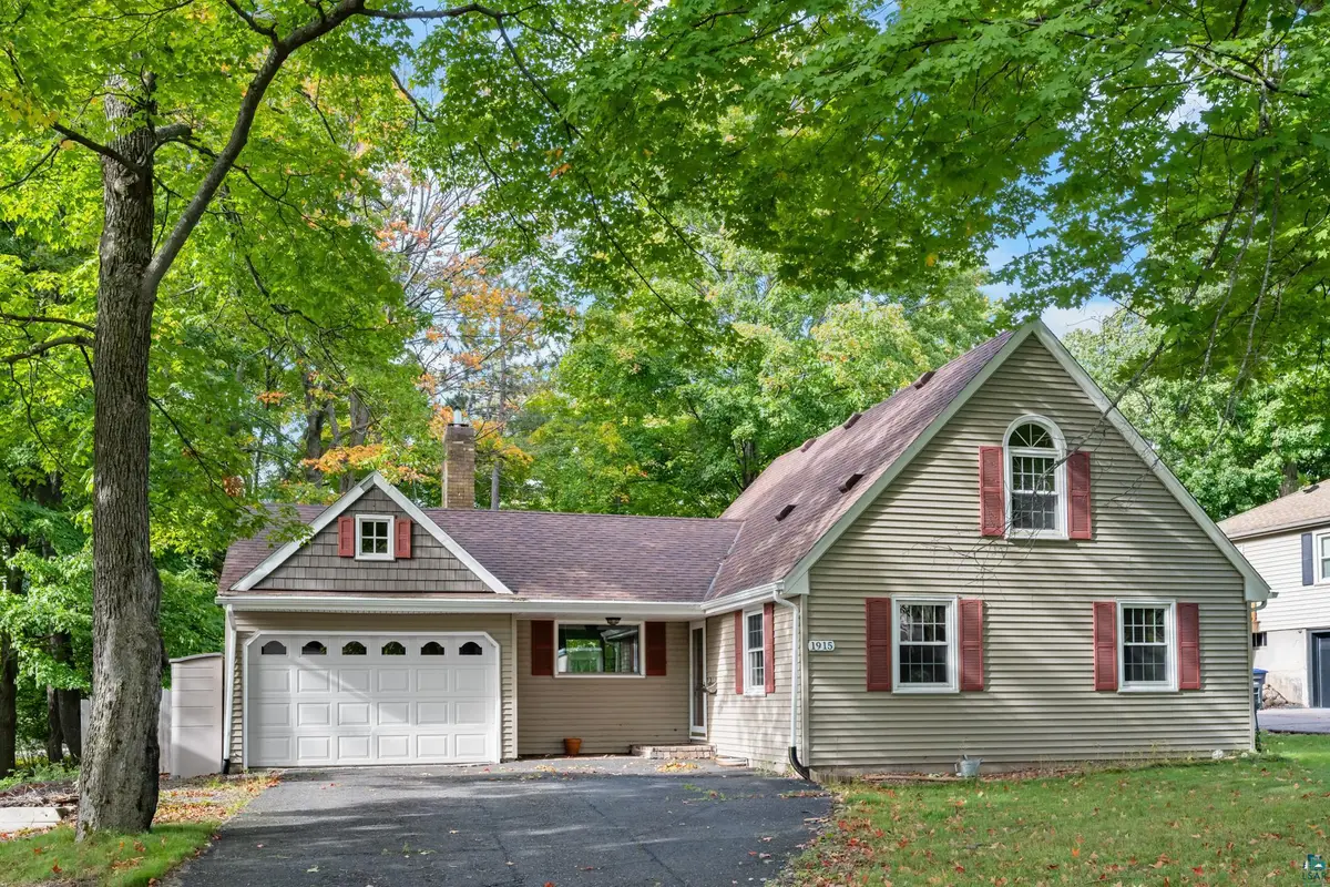 1915 Hartley Rd, Duluth, MN 55803 - #1