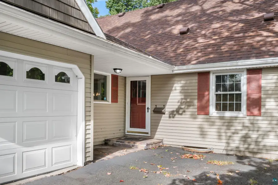 1915 Hartley Rd, Duluth, MN 55803 - #2