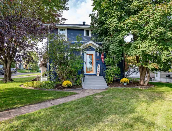 237 W Kent Rd, Duluth, MN 55812