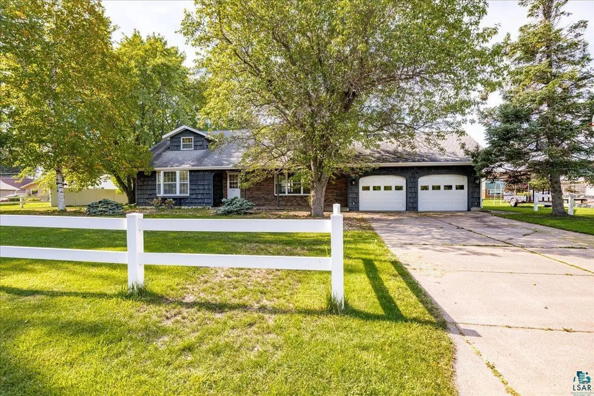 2611 Cumming Ave, Superior, WI 54880 - #1