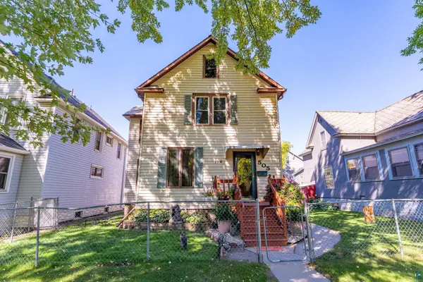 505 S 6th St, Virginia, MN 55792