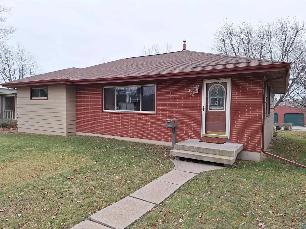 806 N 7th St, Virginia, MN 55792 - #1