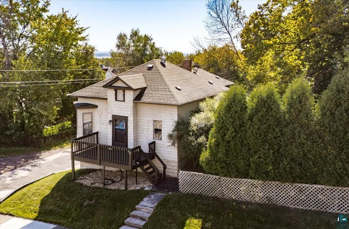 617 N 24th Ave W, Duluth, MN 55806 - #1