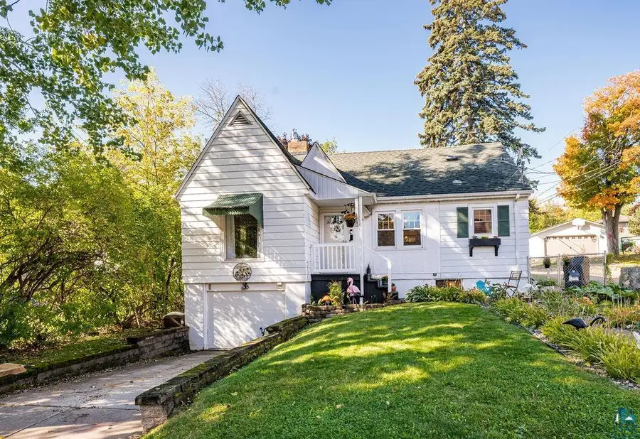 909 N 49th Ave E, Duluth, MN 55804 - #3