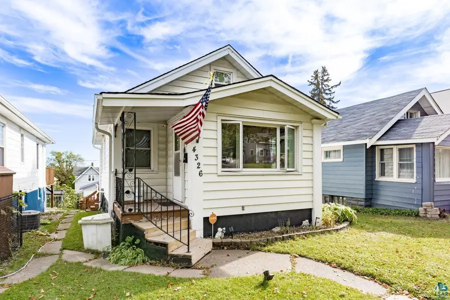 4326 W 8th St, Duluth, MN 55807 - #3
