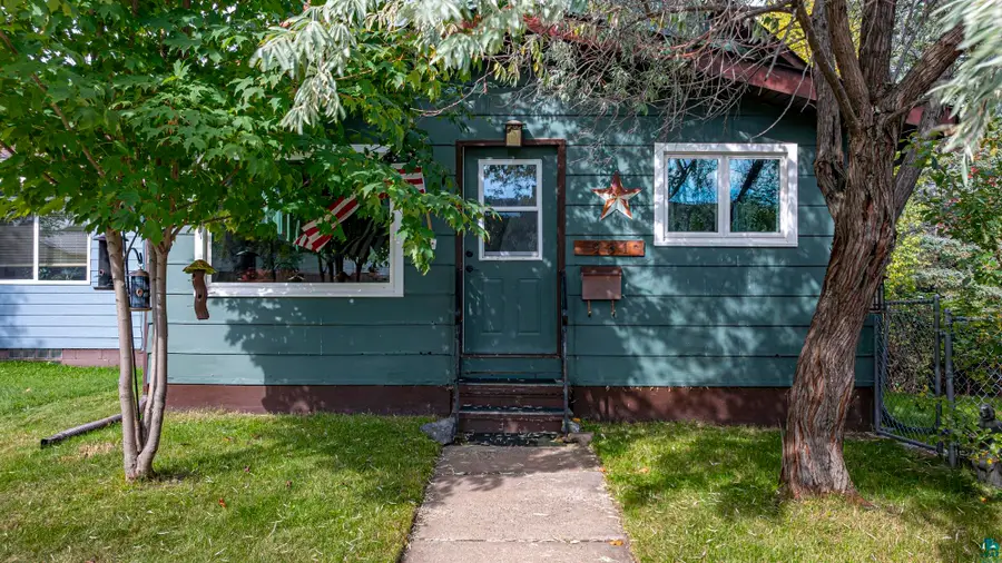 931 E Harvey St, Ely, MN 55731 - #2