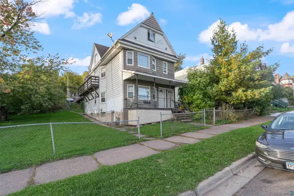 1811 W 1st St, Duluth, MN 55805