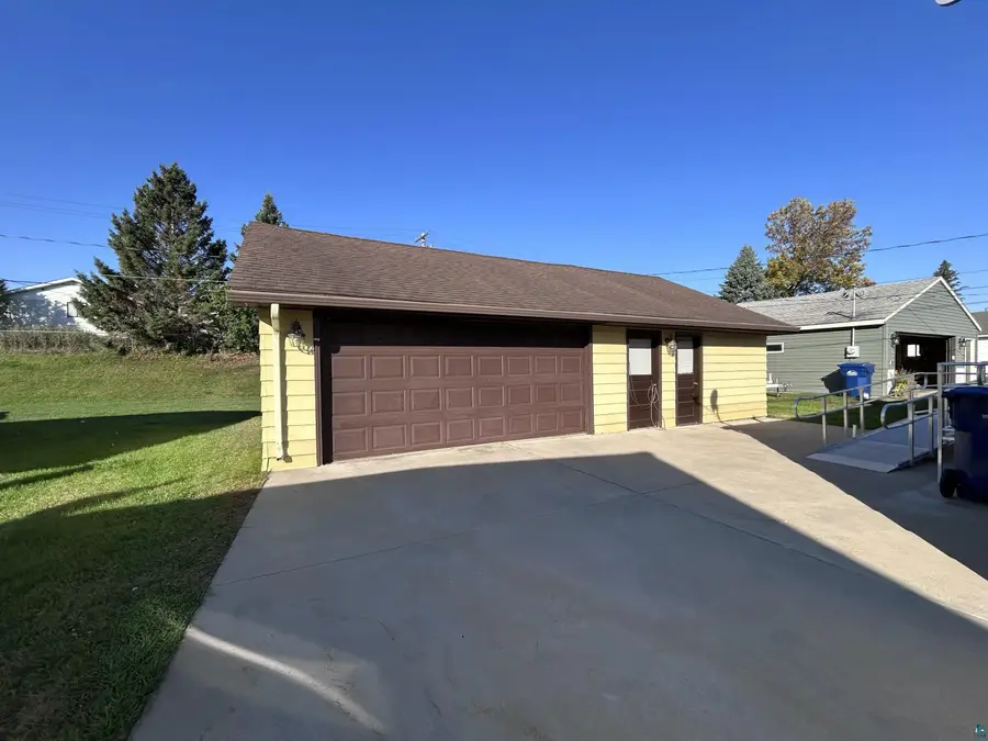 1642 Merryview Ln, Hibbing, MN 55746 - #2