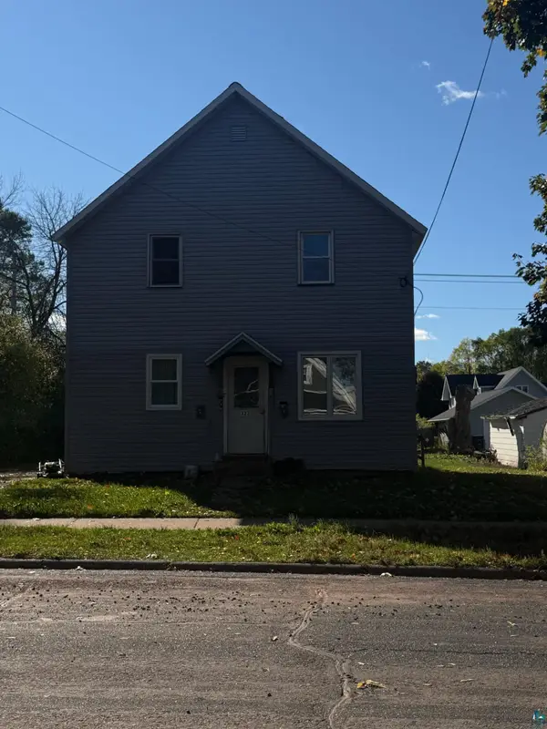 323 14th Ave W, Ashland, WI 54806