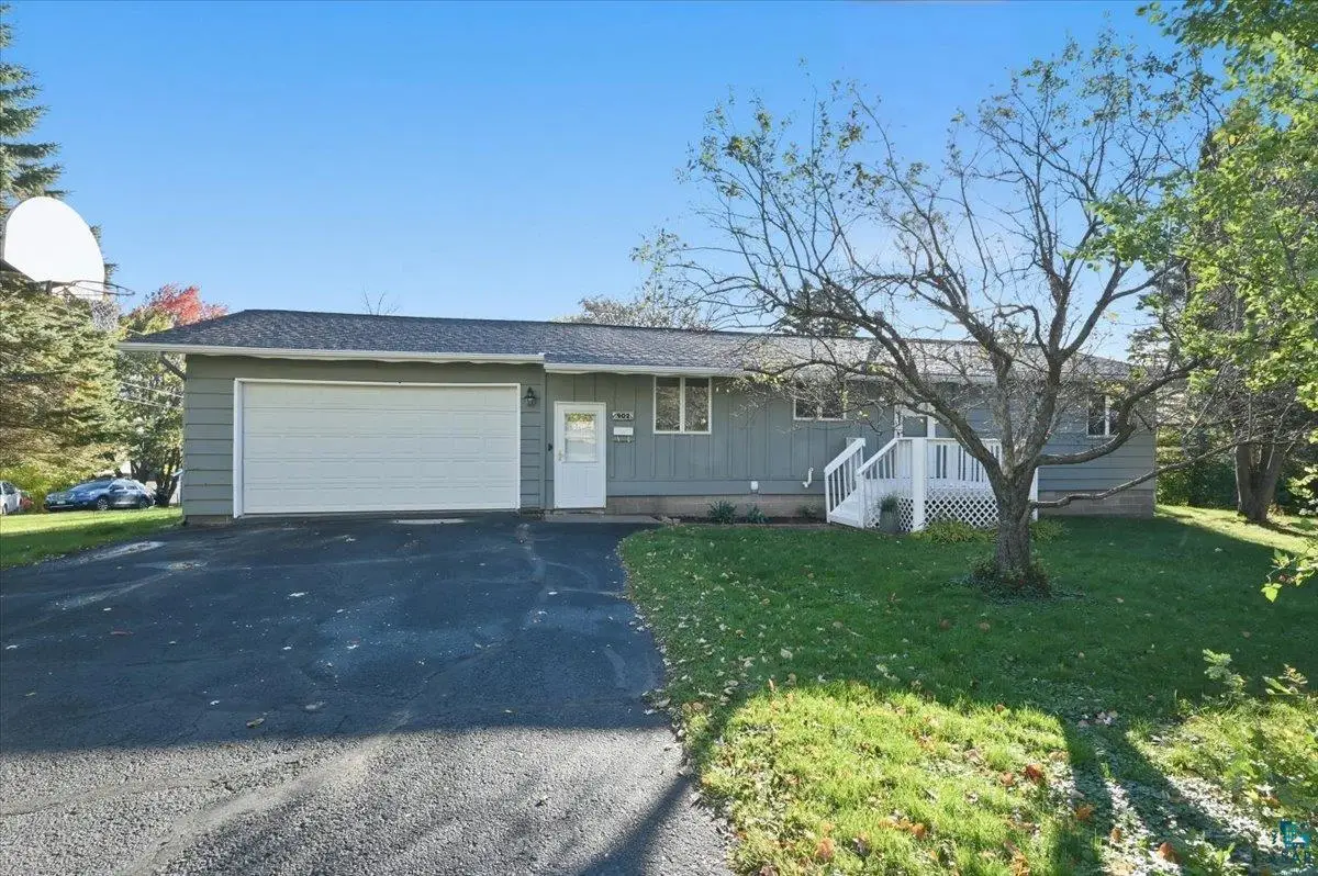 902 N 61st Ave W, Duluth, MN 55807 - #1