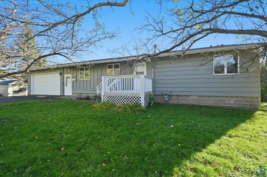 902 N 61st Ave W, Duluth, MN 55807 - #2