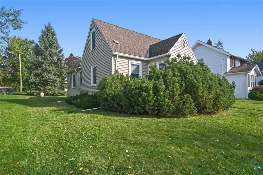 5811 Glenwood St, Duluth, MN 55804 - #2