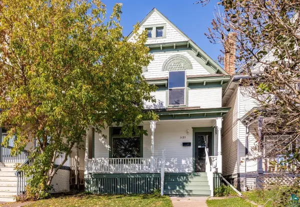 1125 E 4th St, Duluth, MN 55805