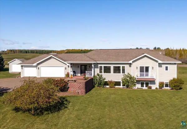 43 E Harney Rd, Esko, MN 55733
