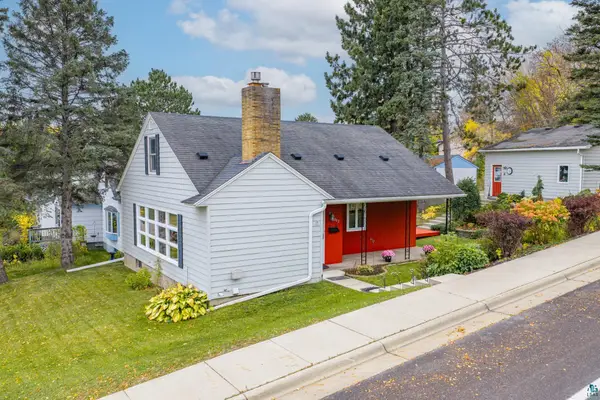 1002 Jones St, Eveleth, MN 55734