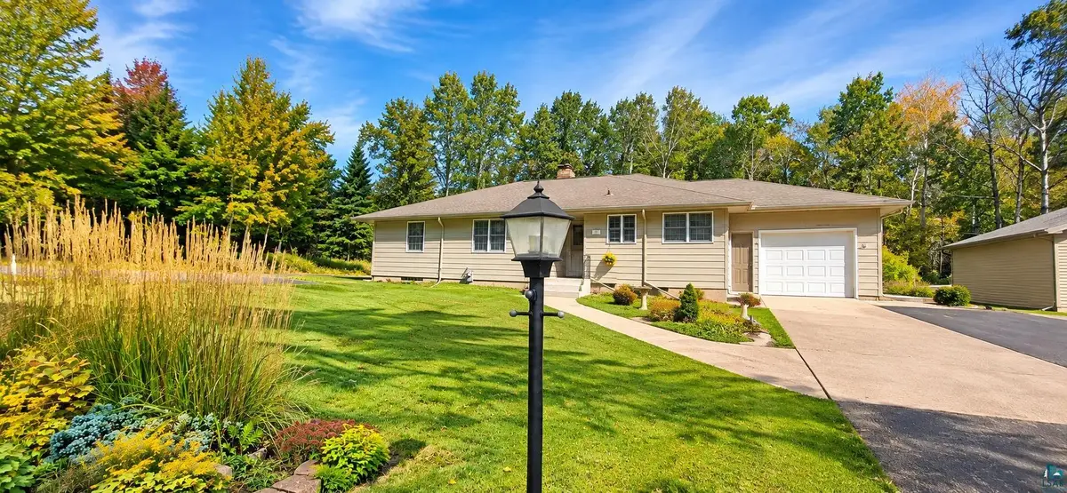 512 Ridgewood Rd, Duluth, MN 55804 - #1