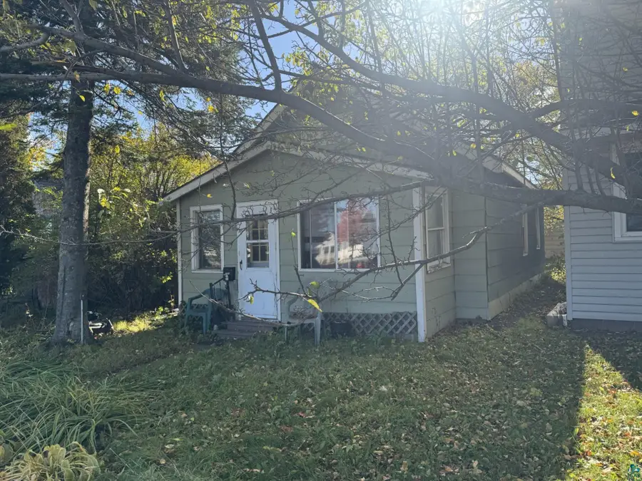 1504 Broadway St, Superior, WI 54880 - #3