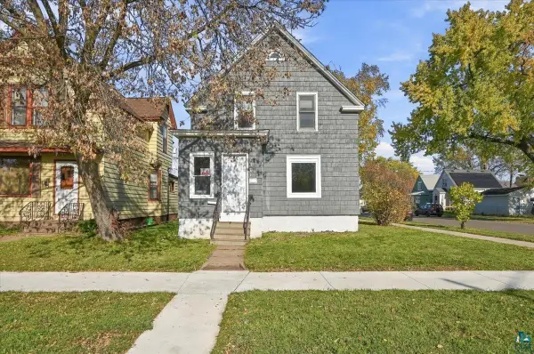 1301 N 19th St, Superior, WI 54880