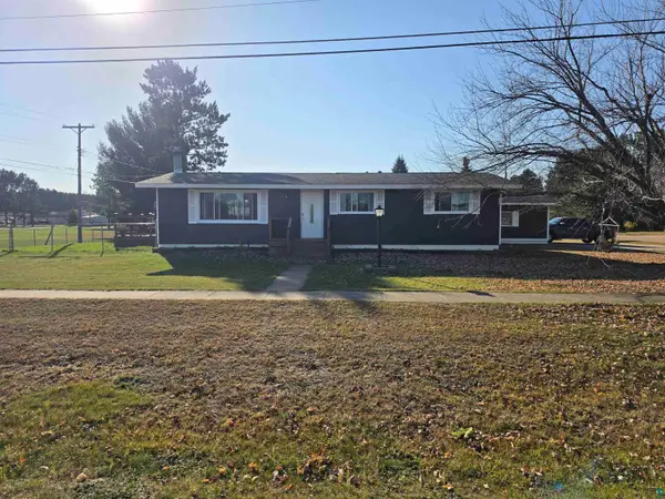 11 Ivy Blvd, Babbitt, MN 55706