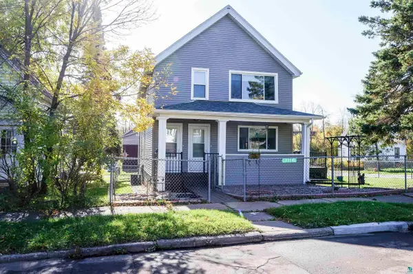 3226 Vernon St, Duluth, MN 55806