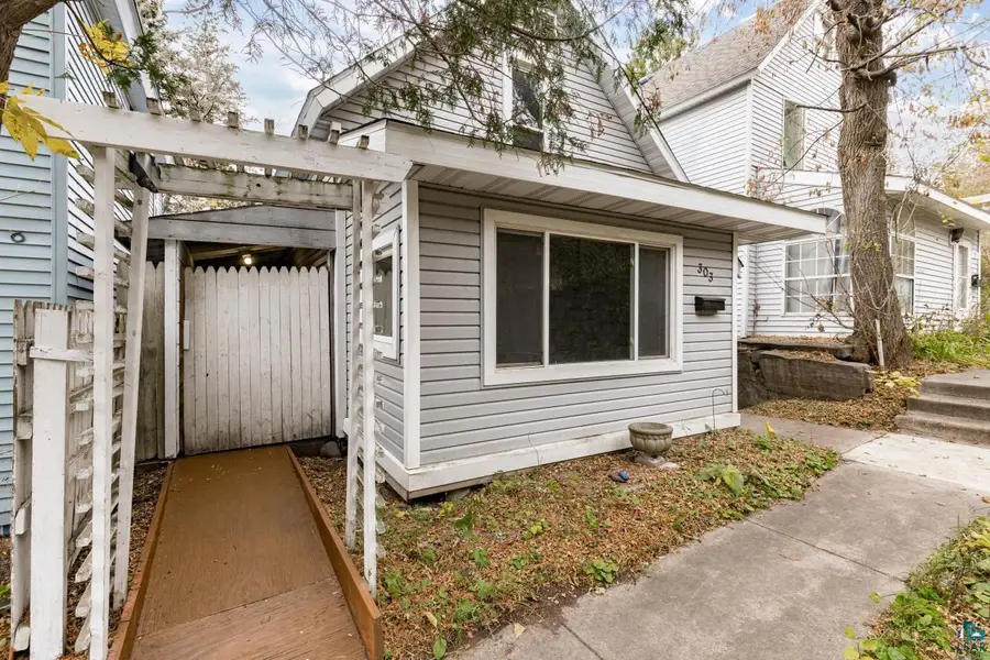 303 N 18 1/2 Ave W, Duluth, MN 55806 - #3